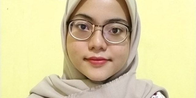 Mengkritisi Kebijakan Pemerintah Mencabut HET Minyak Goreng Mengkritisi Kebijakan Pemerintah Mencabut HET Minyak Goreng