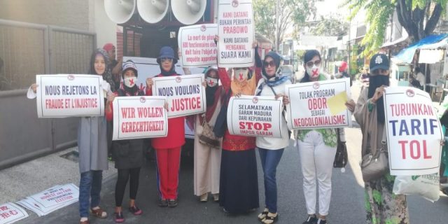 Gerakan Kedaulatan Rakyat Jawa Timur Gelar Demo Didepan Grahadii