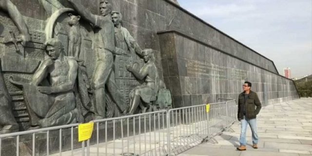 Capres Berdebat Janji, Oposisi: Turunkan Jokowi Capres Berdebat Janji, Oposisi: Turunkan Jokowi