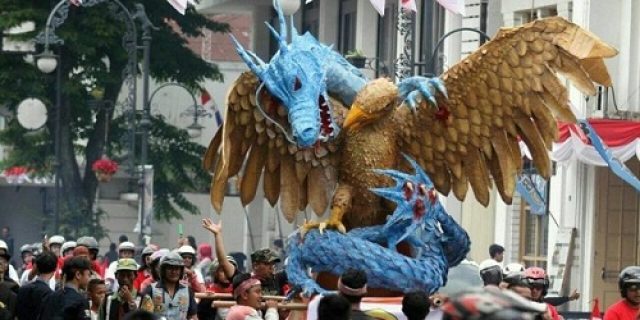 Jangan Berhenti Tangan Mendayung, Nanti Arus Membawamu Hanyut