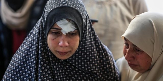 Perempuan di Gaza melahirkan tanpa air. Mereka tidak punya makanan, tenda, dan toilet Perempuan di Gaza melahirkan tanpa air. Mereka tidak punya makanan, tenda, dan toilet