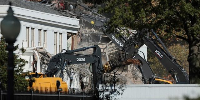 Trump Diprotes Karena Menghancurkan Gedung Bersejarah