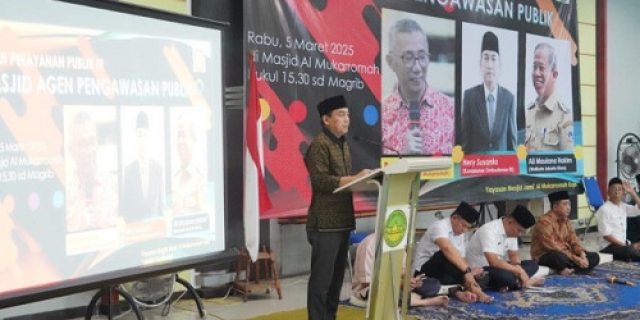 Masjid Turut Aktif Mengawasi Pelayanan Publik Masjid Turut Aktif Mengawasi Pelayanan Publik