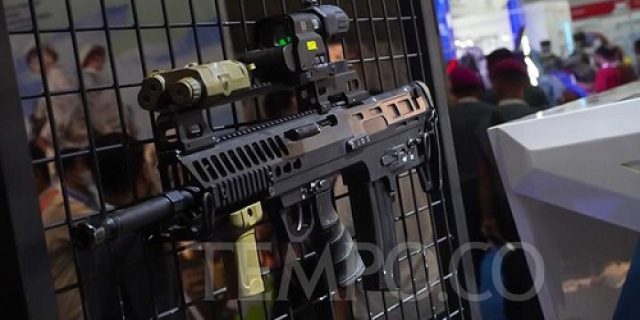 Pindad Diduga Tau Senjata Serbu Produknya Dikanibal oleh Norman Menjadi IFAR 22?