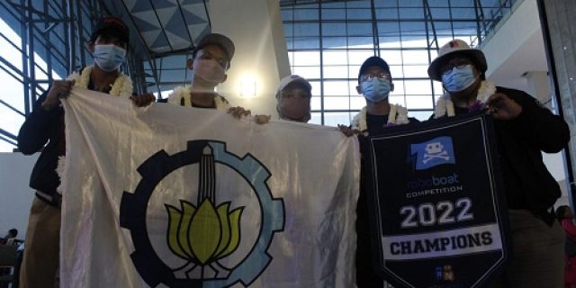 Usai Taklukkan MIT di AS, Kepulangan Tim Barunastra ITS Disambut Kemendikbudristek