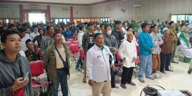 Kiai Kampung dan Ratusan Nahdliyin Jember Deklarasi Dukung Anies-Cak Imin Kiai Kampung dan Ratusan Nahdliyin Jember Deklarasi Dukung Anies-Cak Imin