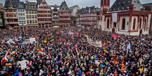 Protes massal terhadap partai sayap kanan AfD Jerman, ingatkan pada Nazi? Protes massal terhadap partai sayap kanan AfD Jerman, ingatkan pada Nazi?