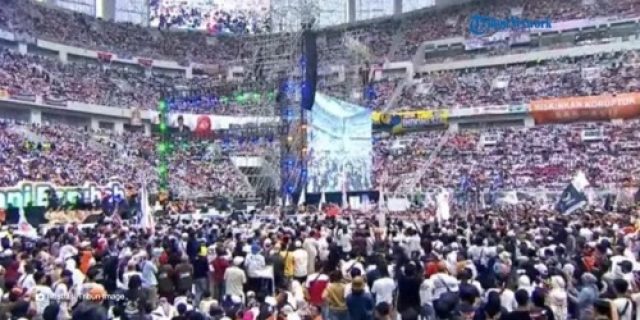 Presiden Rakyat Lawan Presiden Gawat Darurat Presiden Rakyat Lawan Presiden Gawat Darurat