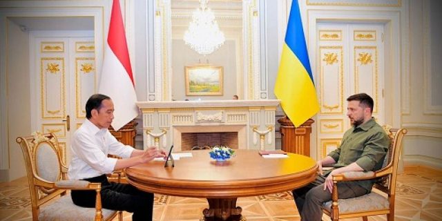 Sutoyo Abadi: Presiden Terkena Batunya
