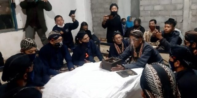 Munculnya Simbol Cupu Kyai Panjala Ditengarai Sebagai Pertanda Alam, Dan Dinamika Politik di Gunungkidul