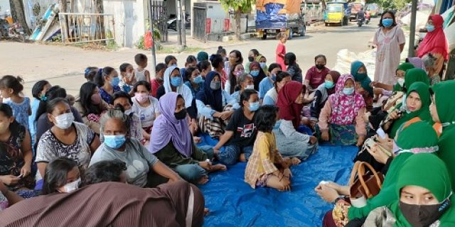 Forhati Dan Kahmi MD Surabaya Bagikan 175 Paket Sembako Dan Donasi ke 5 Panti Asuhan Dan Kelompok Marginal di Surabaya Forhati Dan Kahmi MD Surabaya Bagikan 175 Paket Sembako Dan Donasi ke 5 Panti Asuhan Dan Kelompok Marginal di Surabaya