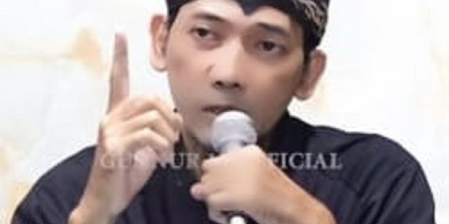 Peranan Kerajaan Nusantara Sebagai Komponen Strategis Dalam Perubahan Dan Perbaikan Bangsa Peranan Kerajaan Nusantara Sebagai Komponen Strategis Dalam Perubahan Dan Perbaikan Bangsa