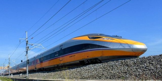 Kereta Cepat, Mewah, Tapi Tiketnya Bakal Disubsidi APBN. Masuk Akal Sehat?!