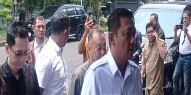 Diduga Terkait Pilkada, Ketua DPRD Kota Kediri Pilih Kabur Saat Bahas Pembentukan AKD