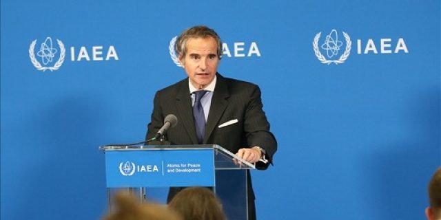 Iran melarang kepala badan nuklir PBB memasuki negara itu, menolak pengawasan di lokasi nuklir