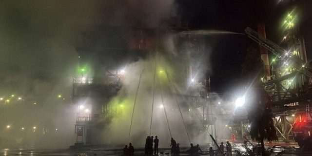 Dugaan Kilang Dumai Sengaja Dibakar: Pakar UGM Fahmy Radhi Ungkap Jejak Mafia Migas di Balik Api