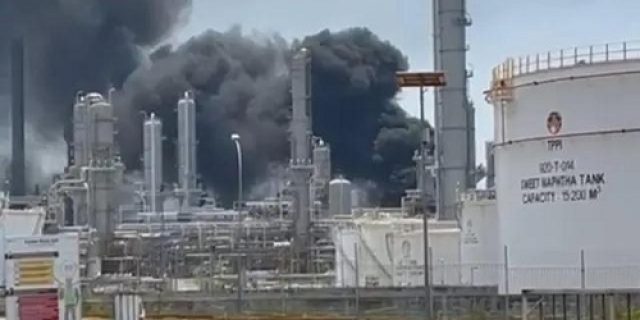 Kilang Minyak dan Petrokimia TPPI Tuban Terbakar