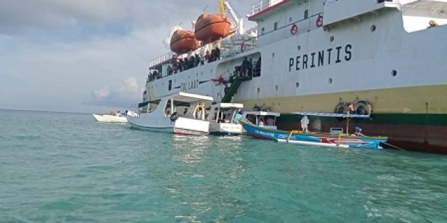 Kapal KM Sabuk Nusantara 91 Kandas, Team QRT Berhasil Mengevakuasi 434 Penumpang