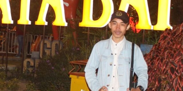 Muda Menantang Zaman : Mari Bung Kita Rebut Bersama