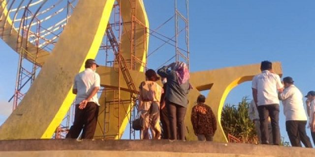 Komisi B Monitoring Ke Tempat Wisata Pantai Krakal, Bambang Supriyanto: Obyek Wisata Gunungkidul Jangan Sampai Tercederai