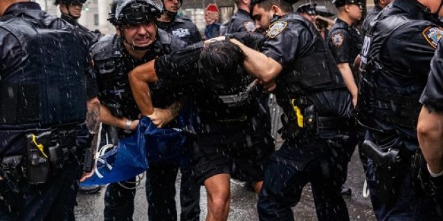 L.A Harus Dibebaskan L.A Harus Dibebaskan