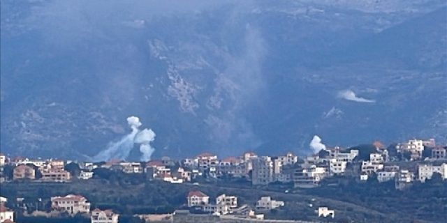 Hizbullah Lebanon dan Israel saling baku tembak lintas batas di tengah perang Gaza