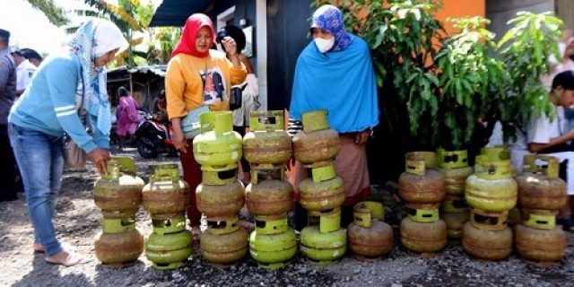 Kelangkaan Gas 3 Kg: Isu Nyata atau Pengalihan Perhatian dari Masalah Lebih Besar?