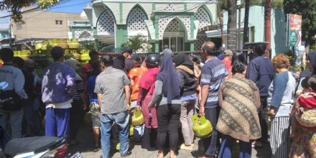 Prabowo Harus Pecat Bahlil Imbas Bikin Gaduh LPG 3 Kg