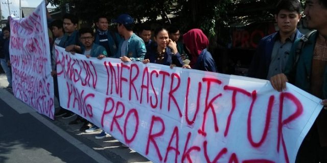 Terjadi Pemukulan Dan Penangkapan Mahasiswa Saat Jokowi Resmikan Tol di Lampung