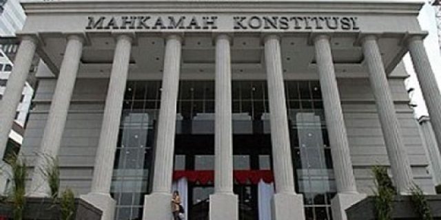 Anthony Budiawan: Pelanggaran Konstitusi Anwar Usman dan Empat Hakim Konstitusi Berpotensi Picu Revolusi Anthony Budiawan: Pelanggaran Konstitusi Anwar Usman dan Empat Hakim Konstitusi Berpotensi Picu Revolusi
