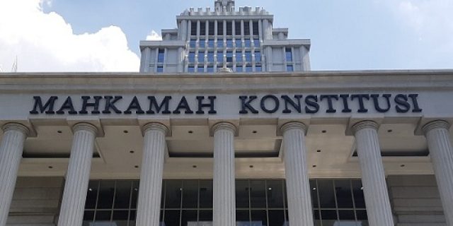 Diaspora Indonesia Dari 12 Negara Menggugat ke MK, Minta PT 0 Persen