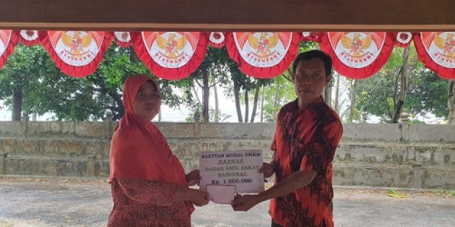 Untuk Memperkuat Ketahanan Ekonomi Masyarakat, Baznas Sumenep Bantu Modal Usaha UMKM Masalembu