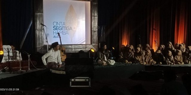Cinta Segitiga Hamba, Sebuah Perayaan Maulid Nabi Dengan Cara Tidak Biasa