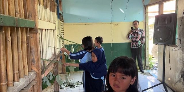 Inovasi Pembelajaran Berbasis Alam dan Kolaborasi Komunitas Mendapatkan Apresiasi Positif dari Asesor Akreditasi Inovasi Pembelajaran Berbasis Alam dan Kolaborasi Komunitas Mendapatkan Apresiasi Positif dari Asesor Akreditasi