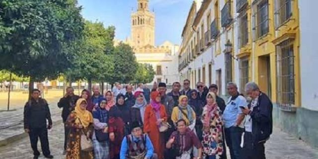 Rihlah Peradaban, Perjalanan Penuh Makna Di Turki Dan Spanyol (Seri-27): Menara AdzanBerganti Lonceng Gereja Rihlah Peradaban, Perjalanan Penuh Makna Di Turki Dan Spanyol (Seri-27): Menara AdzanBerganti Lonceng Gereja