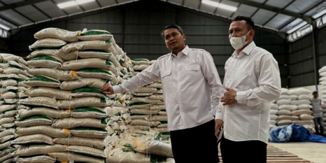 Memastikan Cadangan Beras Aman, Bulog Lakukan 2 Hal Untuk Mitigasi Dampak El Nino Memastikan Cadangan Beras Aman, Bulog Lakukan 2 Hal Untuk Mitigasi Dampak El Nino
