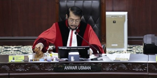 Anthony Budiawan: MK Merampas Hak DPR