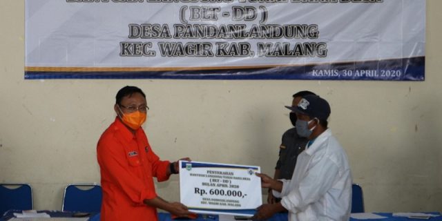 Kabupaten Malang Awali Penyaluran BLT DD Di Desa Pandanlandung