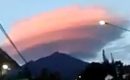 Menakjubkan! Fenomena Awan Mirip “UFO” Diatas Gunung Lawu