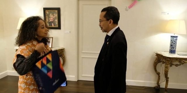 Dijamu Dubes Amerika di Madrid