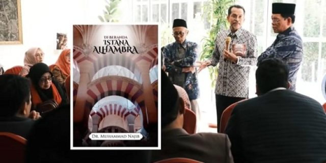 Antara Politisi, Diplomat, dan Sastrawan Antara Politisi, Diplomat, dan Sastrawan