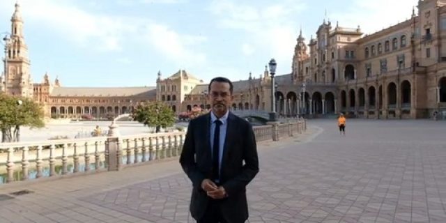 Mengunjungi Plaza de Espana, Ikon Kota Sevilla