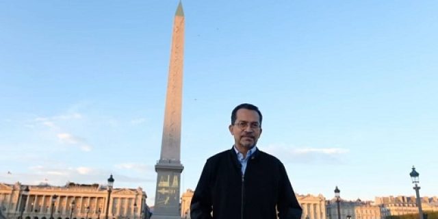 Plaza de La Concordia Merupakan Pusat Kota Paris