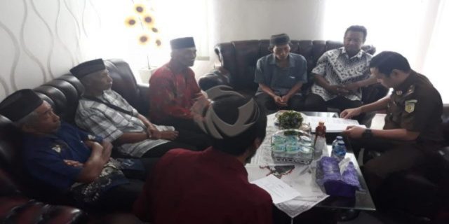 Dituduh Korupsi Dana Desa, Oknum Kades di Ngawi Dilaporkan Warganya ke Kejari
