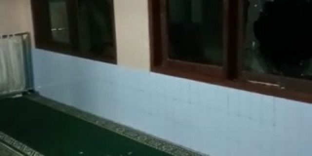 Lagi, Terjadi Perusakan Masjid Yang Dilakukan “Orang Gila” Di Bandung