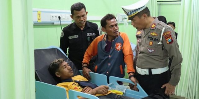 Pengemudi Lengah, Mobil Pick Up Mengalami Kecelakaan Tunggal