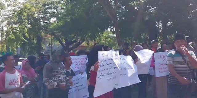 Formak Minta Pemkab, Menutup Yayasan Ponpes Al-Faqih Pamekasan. Formak Minta Pemkab, Menutup Yayasan Ponpes Al-Faqih Pamekasan.