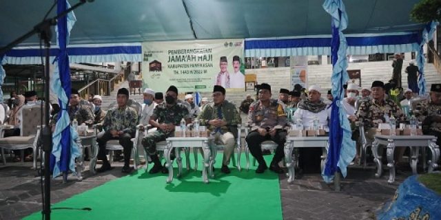 Lepas CJH, Bupati Minta Doakan Kabupaten Pamekasan Lebih Maju, Aman, Tentram dan Makmur