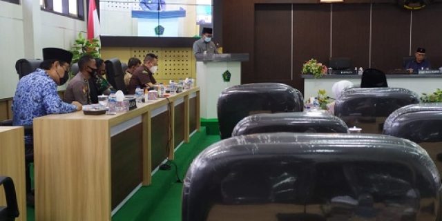 Bupati Pamekasan Sampaikan Nota Penjelasan Tentang LKPJ TA 2021 Bupati Pamekasan Sampaikan Nota Penjelasan Tentang LKPJ TA 2021