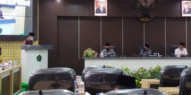 Pandangan Umum Fraksi DPRD Kabupaten Pamekasan terhadap LKPJ Bupati TA 2021 Pandangan Umum Fraksi DPRD Kabupaten Pamekasan terhadap LKPJ Bupati TA 2021